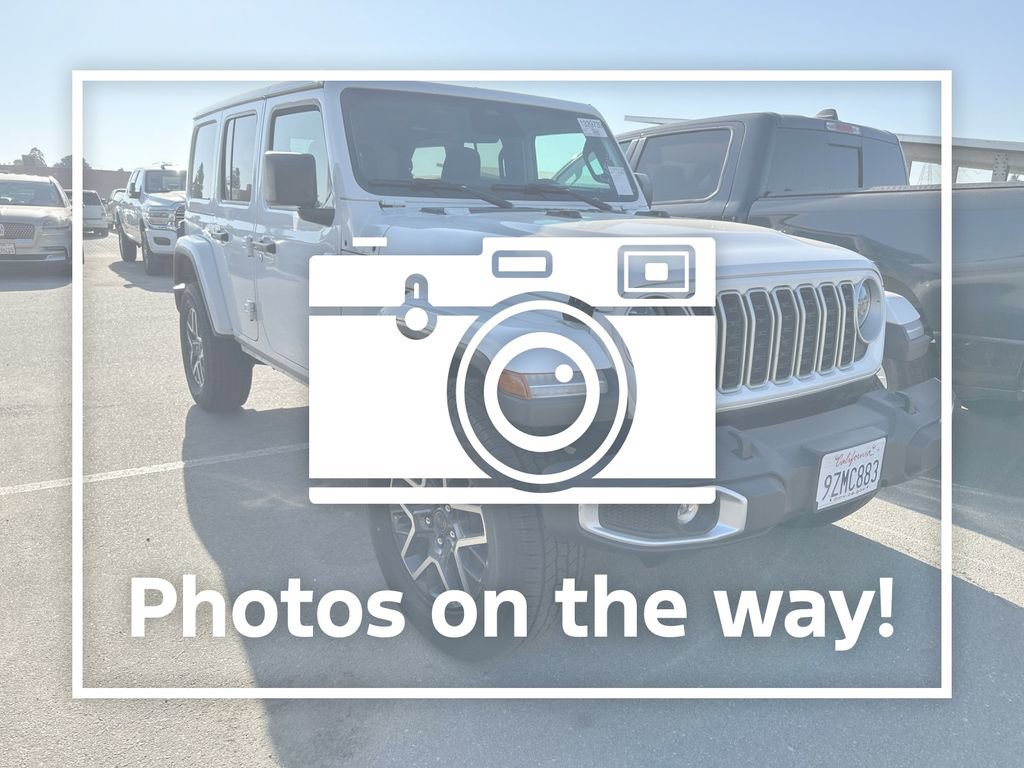 Used 2025 Jeep Wrangler Unlimited Sahara AWD/4WD image 1