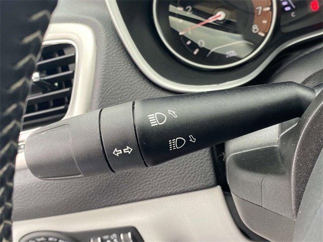 Used 2019 Jeep Compass Latitude FWD image 22