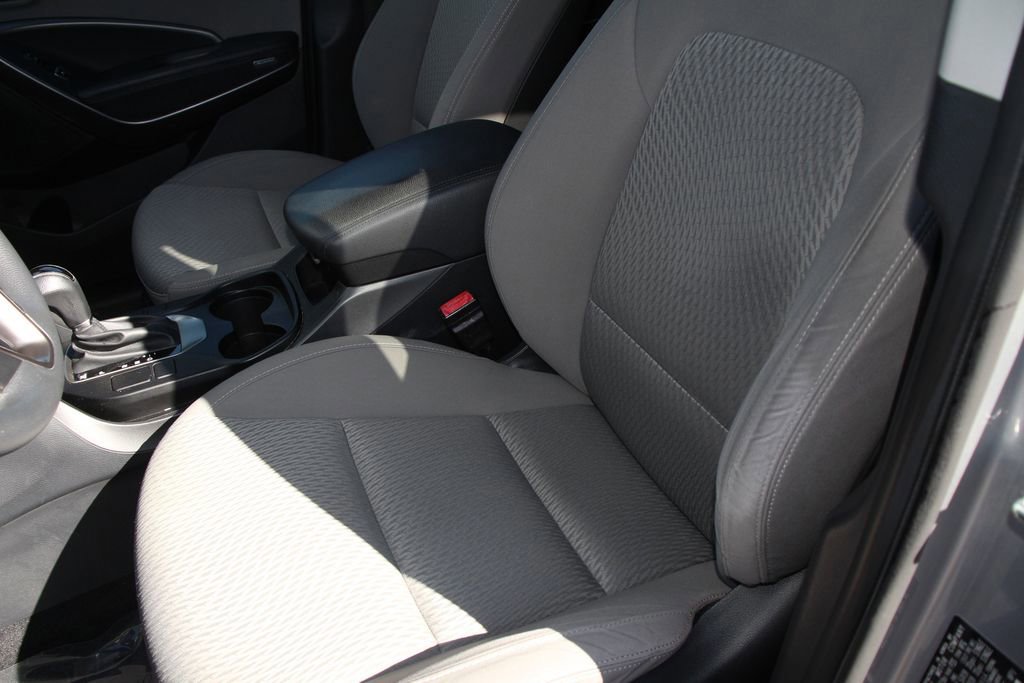 Used 2018 Hyundai Santa Fe SE image 23