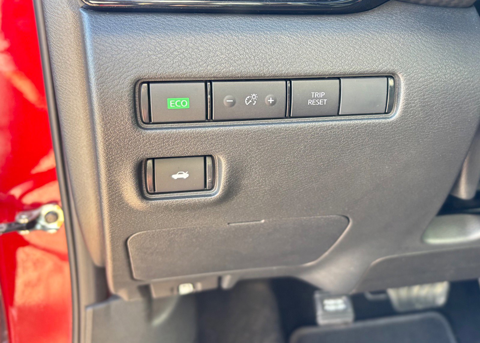 Used 2025 Nissan Sentra SV image 24