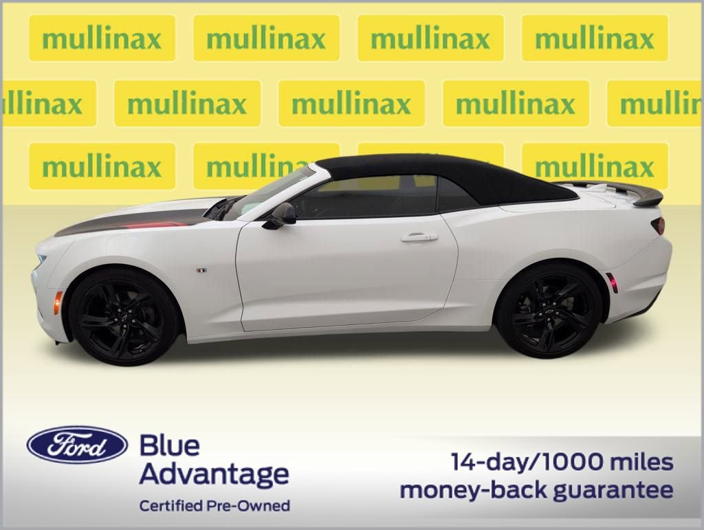 Used 2023 Chevrolet Camaro LT w/ RS Package image 2