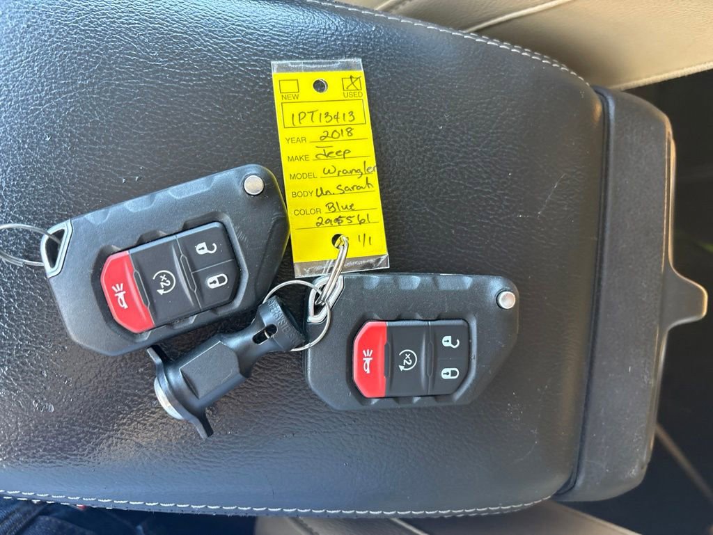 Used 2018 Jeep Wrangler Unlimited Sahara AWD/4WD image 11