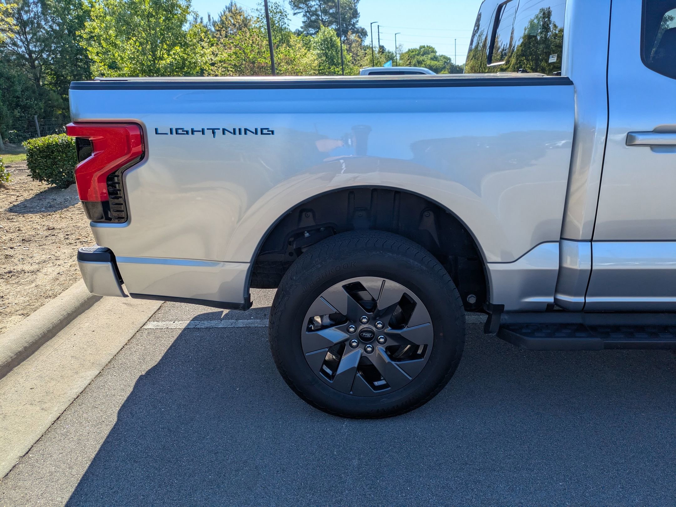 Certified 2025 Ford F150 Lightning Lariat AWD/4WD image 40