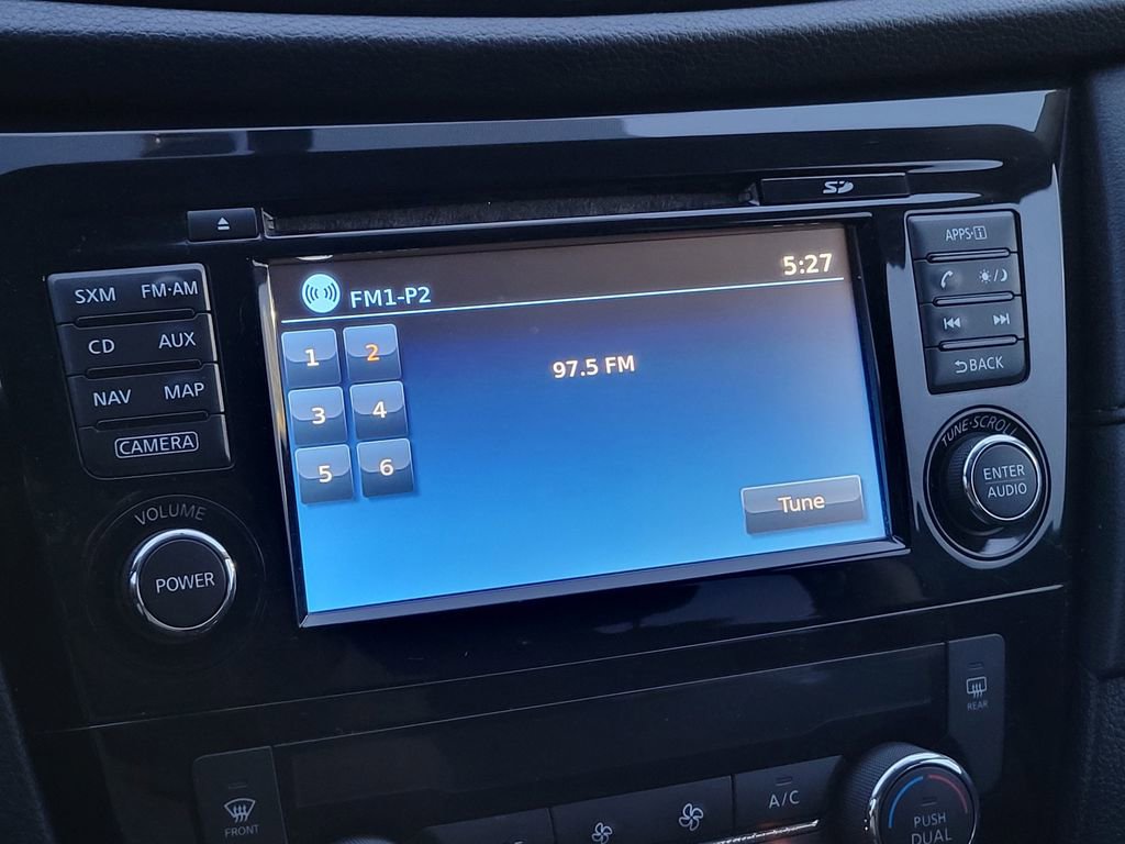 Used 2017 Nissan Rogue SV w/ SV Premium Package image 23