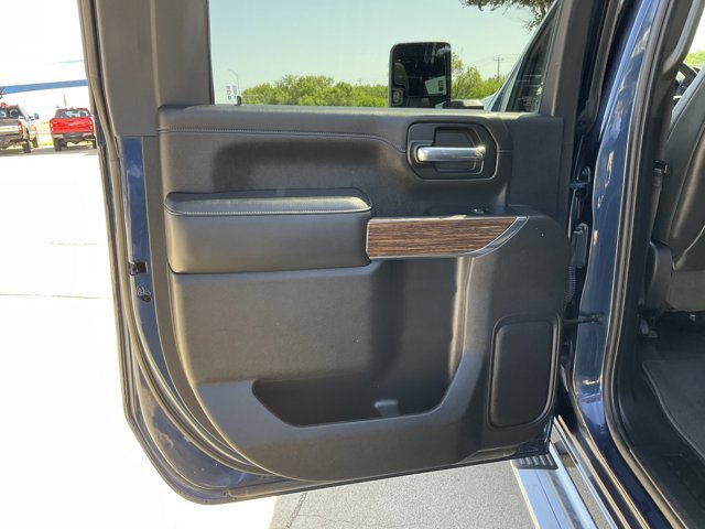 Used 2023 Chevrolet Silverado 2500 High Country w/ Safety Package II AWD/4WD image 16