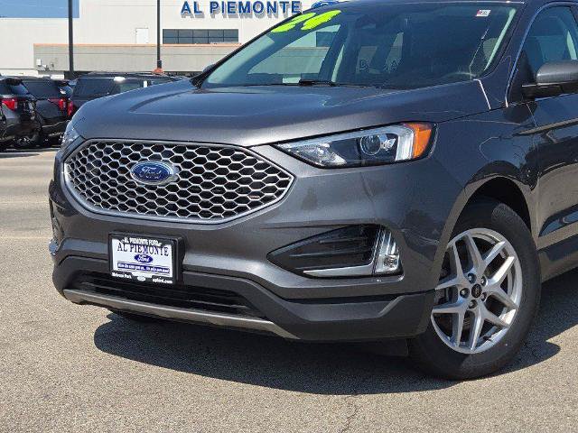 Certified 2024 Ford Edge SEL w/ Convenience Package AWD/4WD image 2