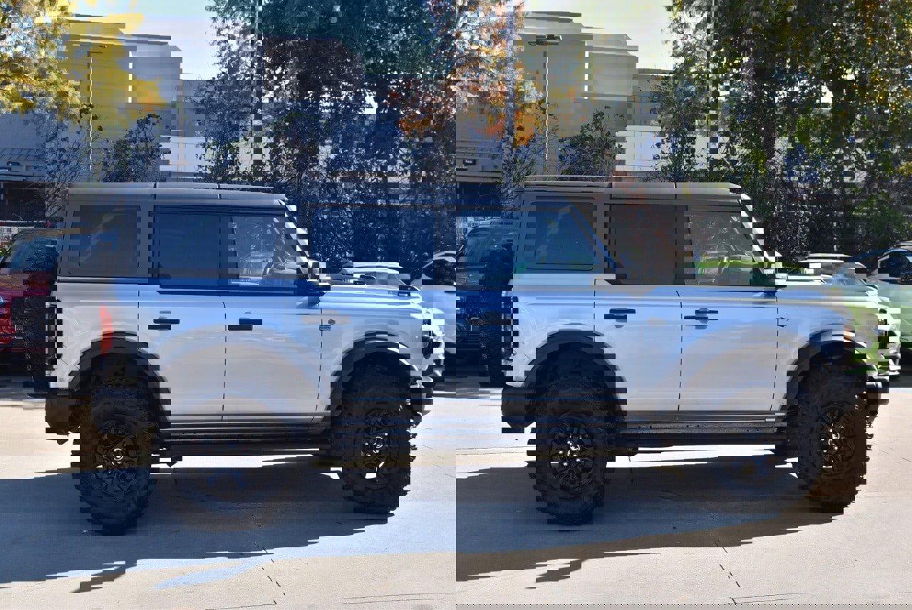 Certified 2023 Ford Bronco Wildtrak image 6