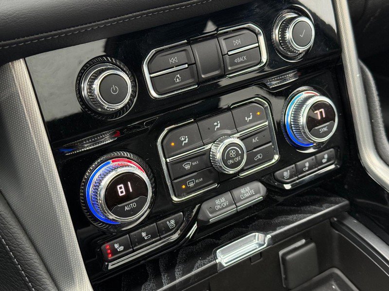 Used 2021 GMC Yukon XL Denali w/ Denali Premium Package image 27