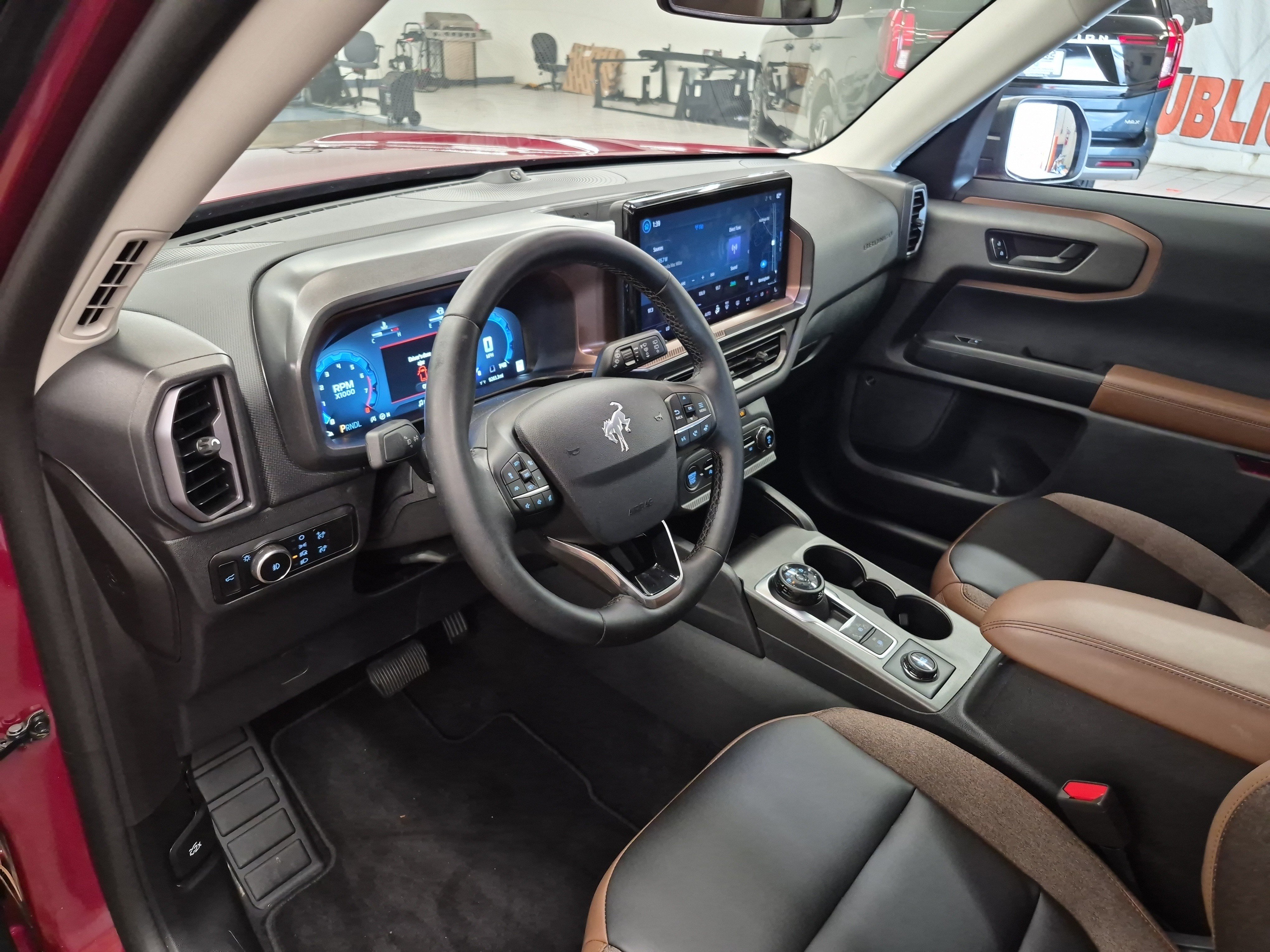 Certified 2025 Ford Bronco Sport Outer Banks w/ Outer Banks Tech Package+ AWD/4WD image 13