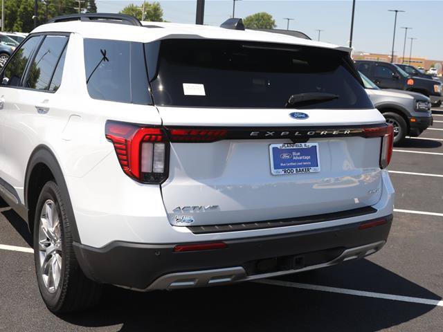 Certified 2025 Ford Explorer Active w/ Active Comfort Package AWD/4WD image 15