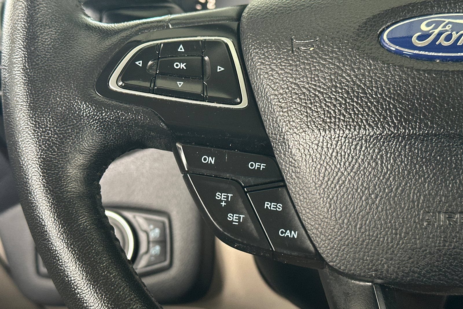Certified 2018 Ford Escape Titanium FWD image 36
