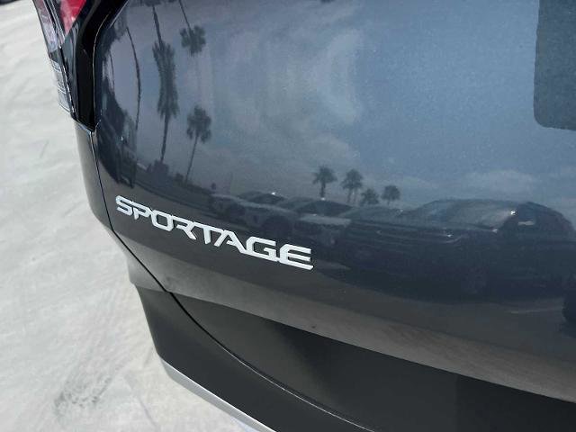 Used 2023 Kia Sportage LX image 9