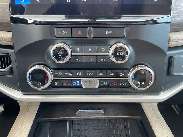 Certified 2024 Ford Expedition Max Limited image 30