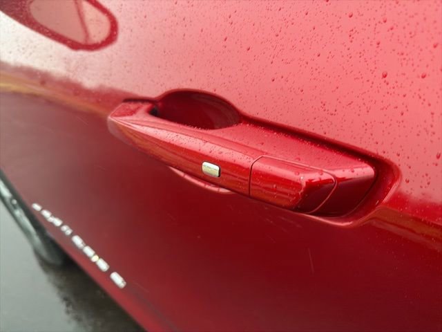 Used 2025 Chevrolet Traverse LT w/ Driver Confidence Package image 19