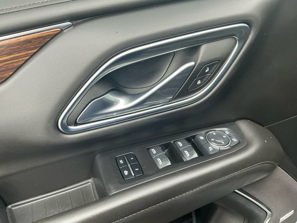 Used 2024 Chevrolet Suburban High Country w/ Advanced Technology Package AWD/4WD image 16