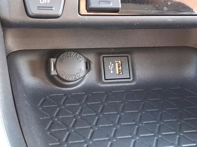 Used 2023 Toyota RAV4 SE image 23