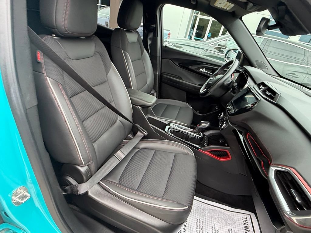 Used 2021 Chevrolet TrailBlazer RS w/ Sun and Liftgate Package AWD/4WD image 13