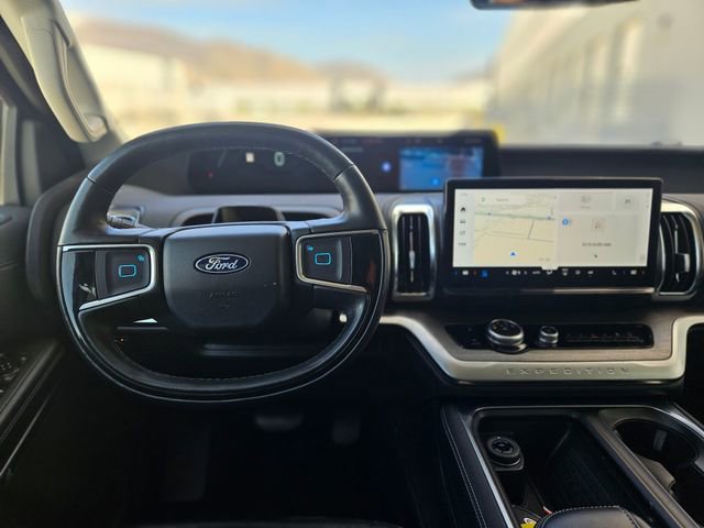 Certified 2025 Ford Expedition Max Platinum AWD/4WD image 9