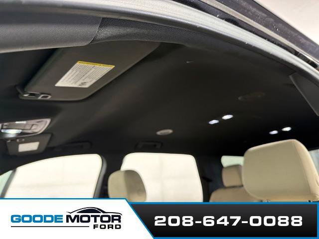 Used 2023 Chevrolet Traverse LT AWD/4WD image 18