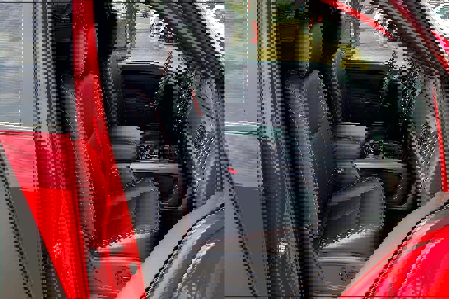 Used 2022 Nissan Titan PRO-4X w/ Pro-4x Convenience Package image 11