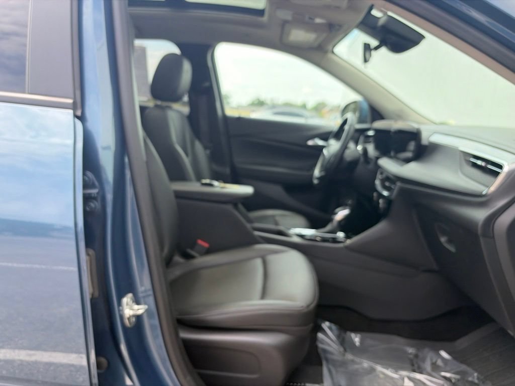 Used 2024 Buick Encore GX Sport Touring w/ Experience Buick Package AWD/4WD image 30
