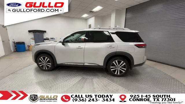 Used 2024 Nissan Pathfinder Platinum FWD image 5