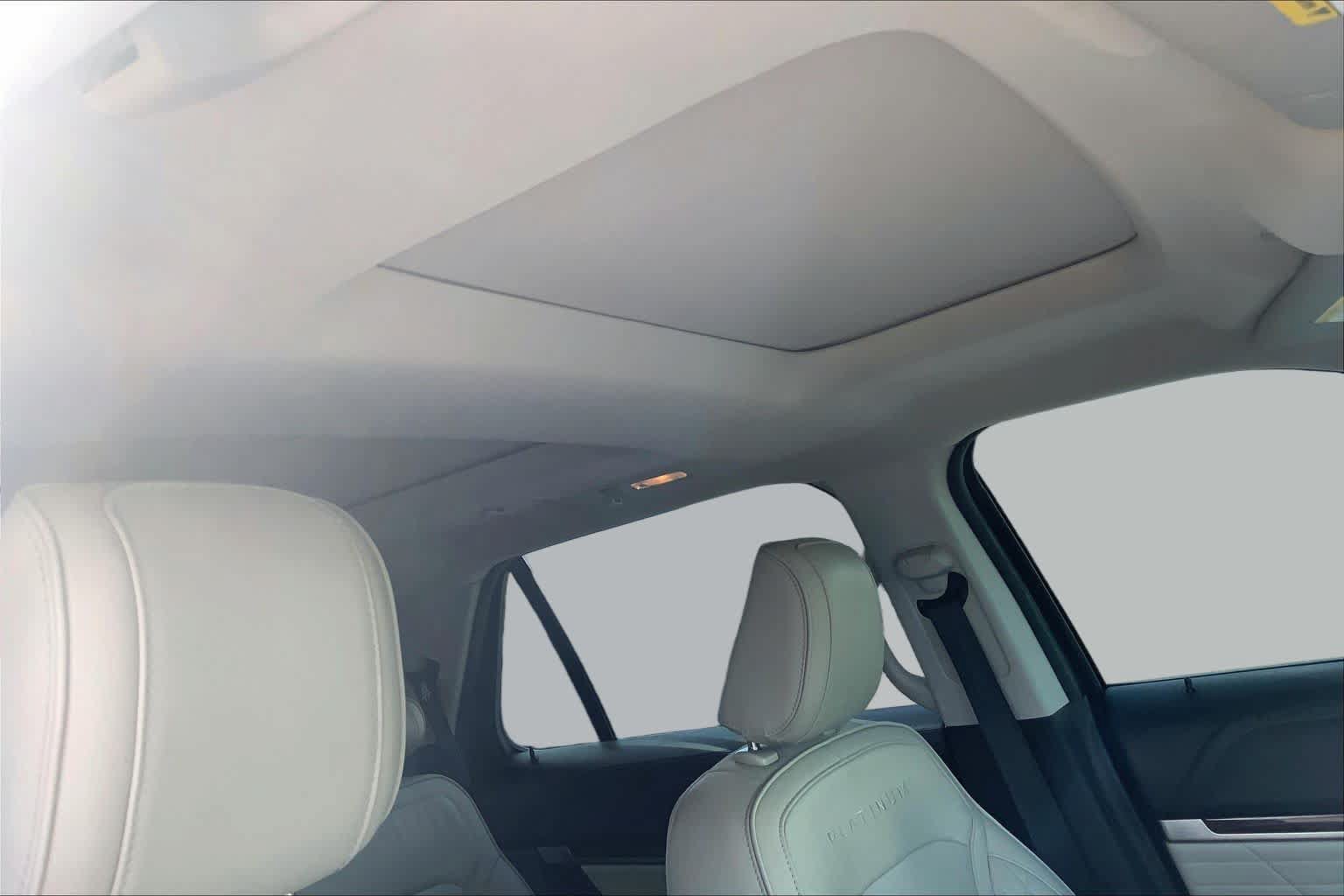 Certified 2018 Ford Explorer Platinum AWD/4WD image 13
