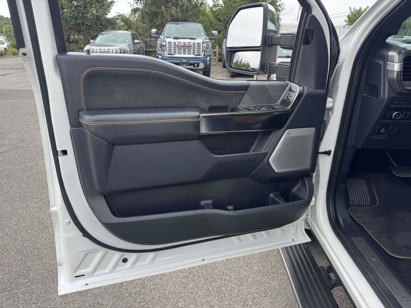 Certified 2022 Ford F150 Platinum w/ Equipment Group 701A High AWD/4WD image 24