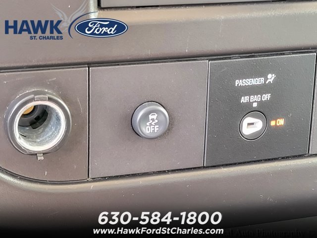 Used 2024 Chevrolet Express 2500 w/ Driver Convenience Package RWD image 13
