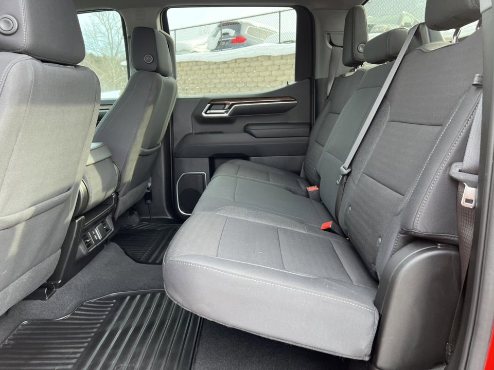 Used 2024 Chevrolet Silverado 1500 LT image 10