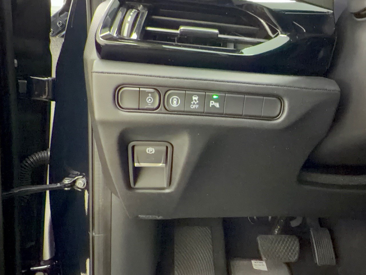 Used 2024 Acura MDX w/ Technology Package FWD image 31
