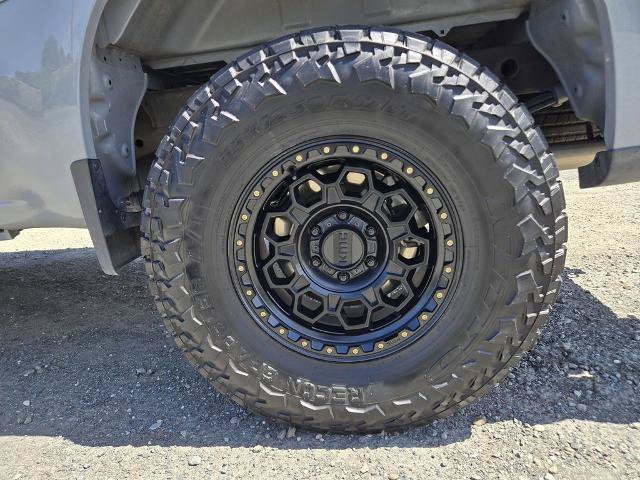 Used 2025 Chevrolet Silverado 1500 Custom Trail Boss w/ LPO, Dark Essentials Package AWD/4WD image 31