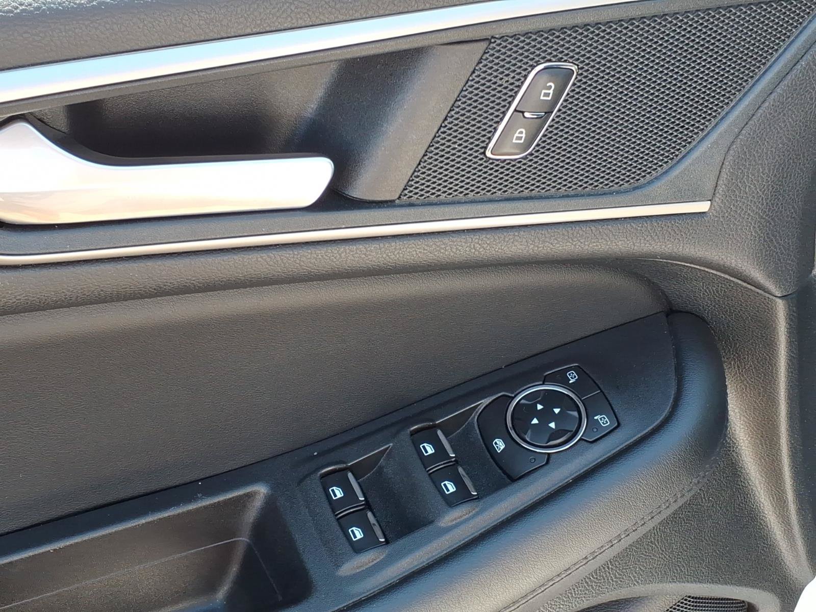 Certified 2024 Ford Edge SEL AWD/4WD image 16