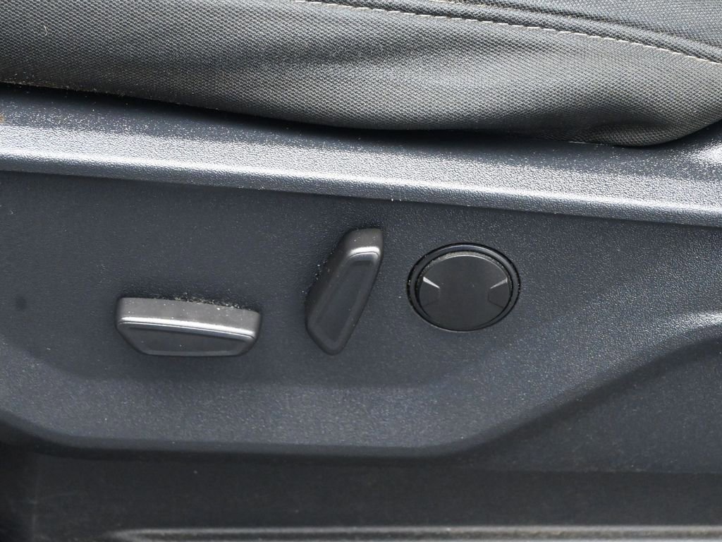 Certified 2022 Ford F150 XLT w/ Equipment Group 302A High image 39