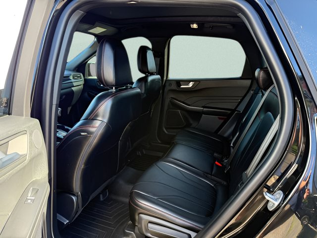 Certified 2025 Ford Escape ST-Line Elite w/ Premium Technology Package AWD/4WD image 5