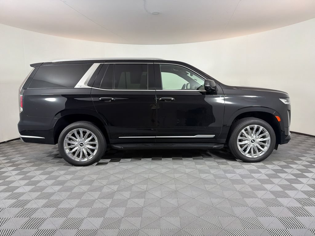 Used 2024 Cadillac Escalade Premium Luxury AWD/4WD image 2
