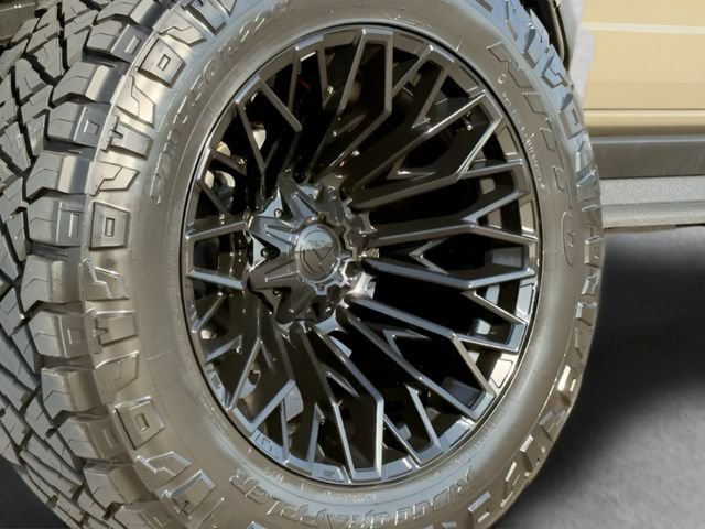 Certified 2025 Ford Bronco Raptor w/ Interior Carbon Fiber Pack AWD/4WD image 15