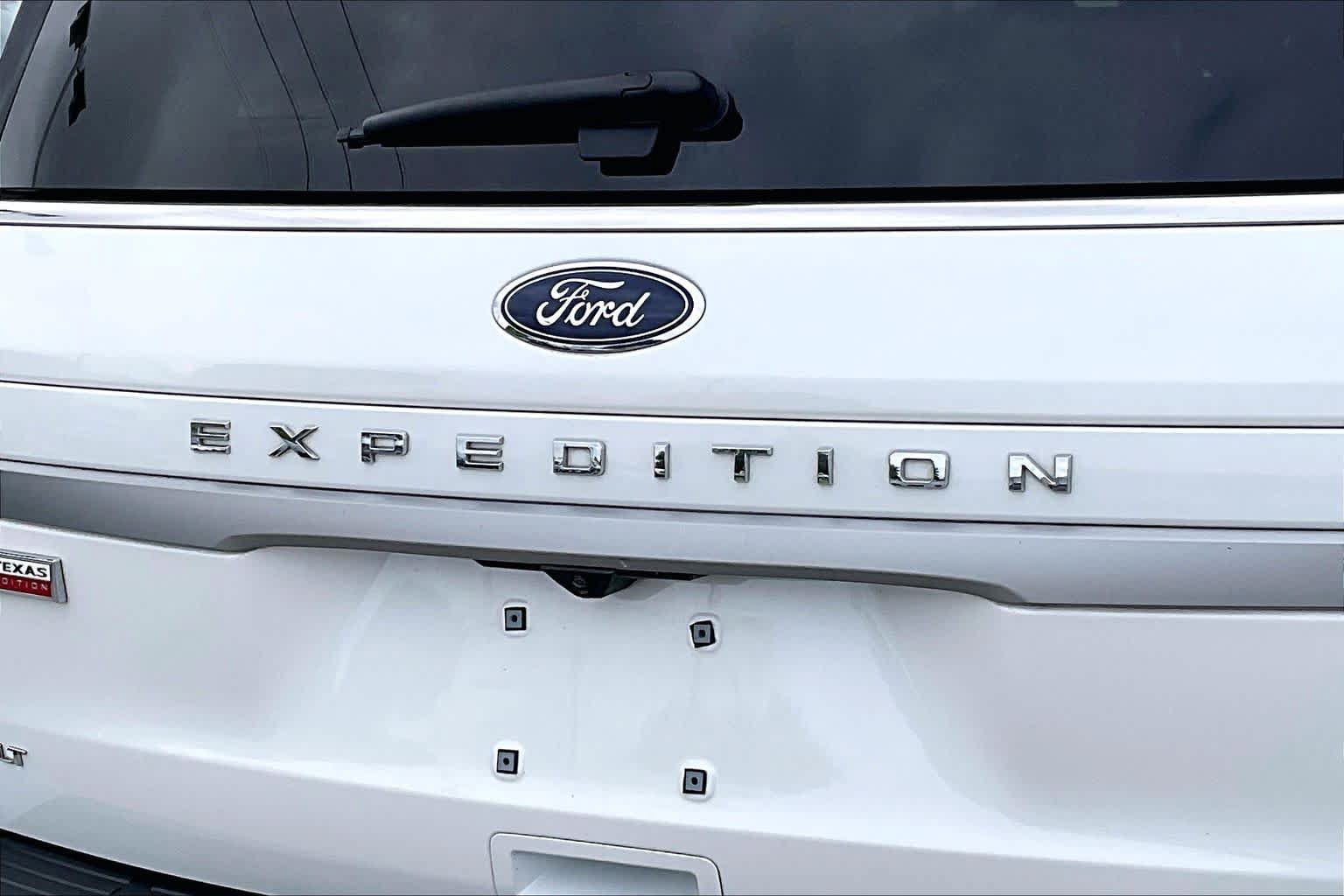 Certified 2024 Ford Expedition XLT RWD image 28