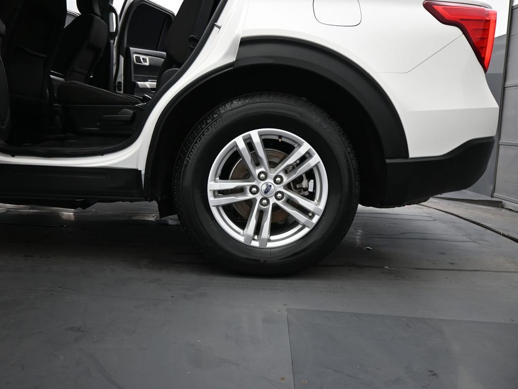 Certified 2023 Ford Explorer XLT image 49