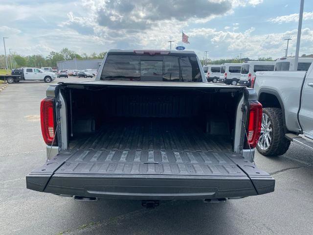 Used 2023 GMC Sierra 1500 Denali w/ Technology Package AWD/4WD image 9