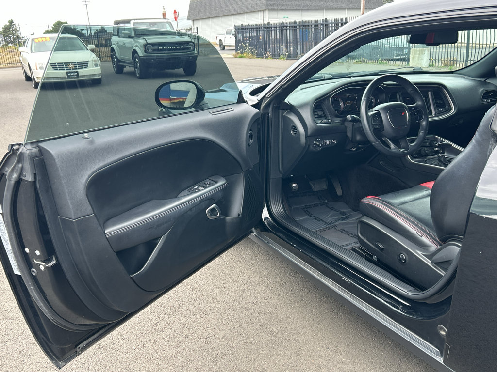 Used 2018 Dodge Challenger SXT w/ Blacktop Package RWD image 12