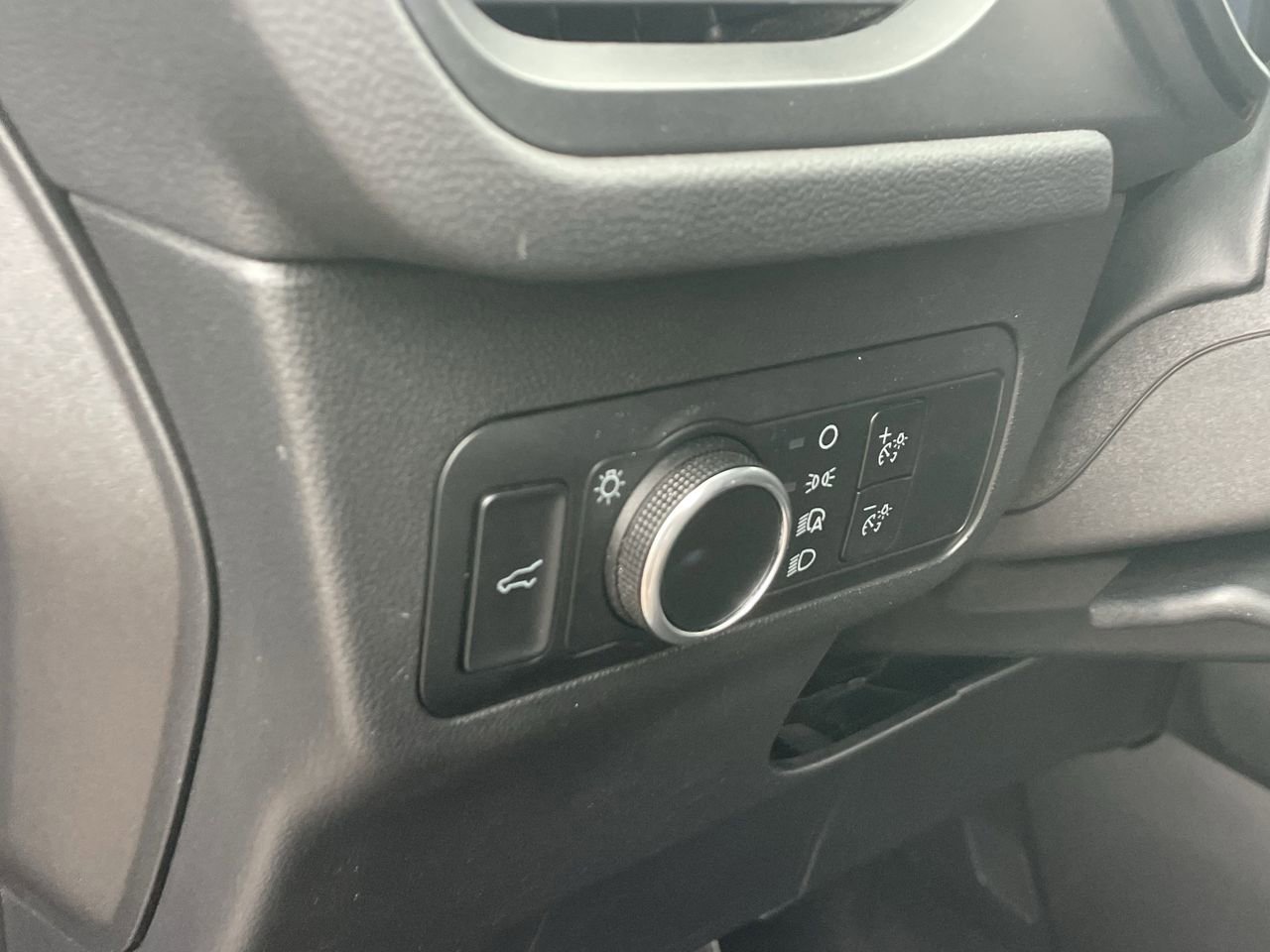 Certified 2024 Ford Escape ST-Line w/ Cold Weather Package FWD image 26