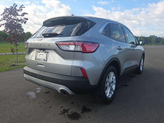 Certified 2022 Ford Escape SE FWD image 8