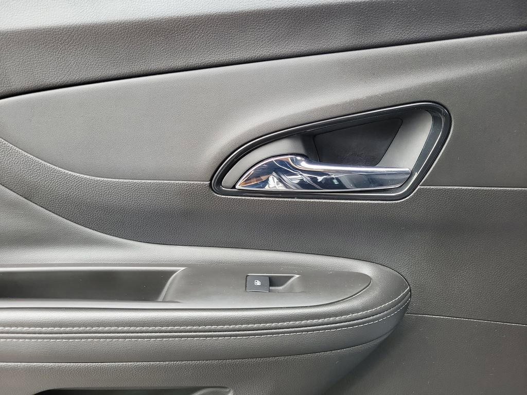 Used 2018 Buick Encore Preferred image 14