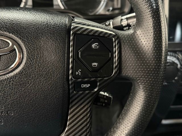 Used 2018 Toyota 4Runner TRD Off-Road Premium AWD/4WD image 18