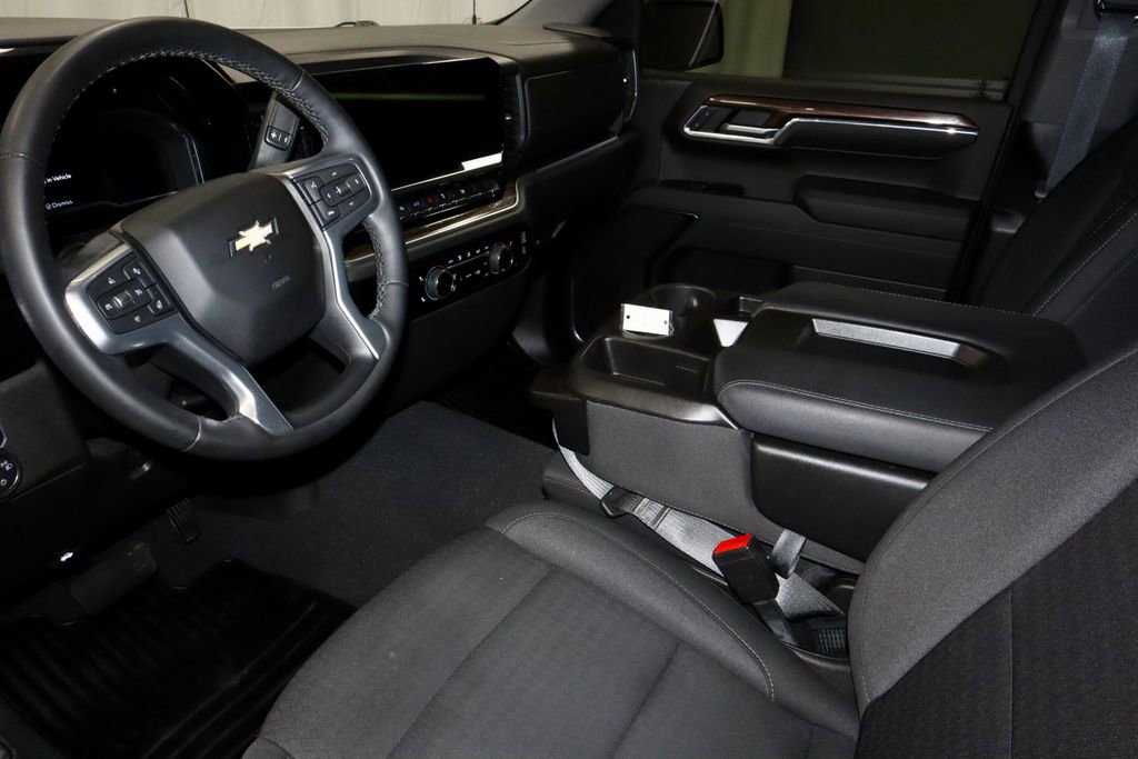 Used 2024 Chevrolet Silverado 1500 LT image 23