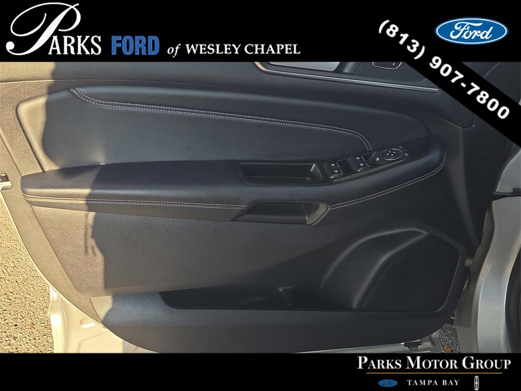 Certified 2018 Ford Edge Titanium w/ Ford Safe & Smart Package image 16