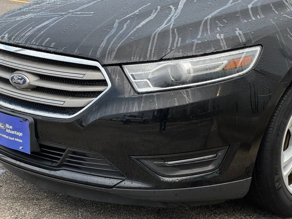 Certified 2018 Ford Taurus SEL AWD/4WD image 39