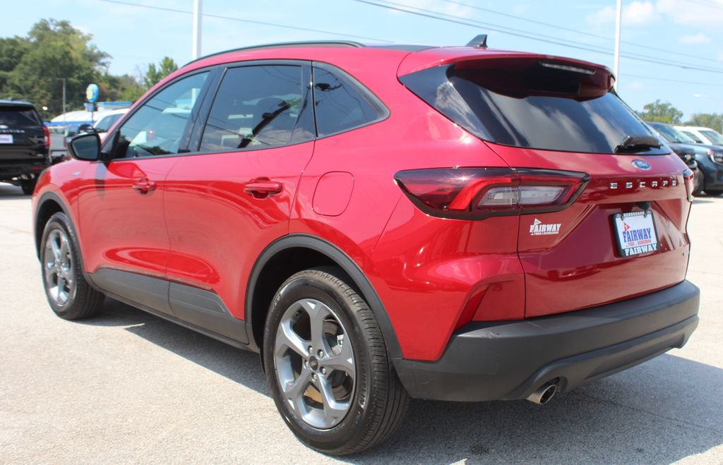 Certified 2025 Ford Escape ST-Line AWD/4WD image 8