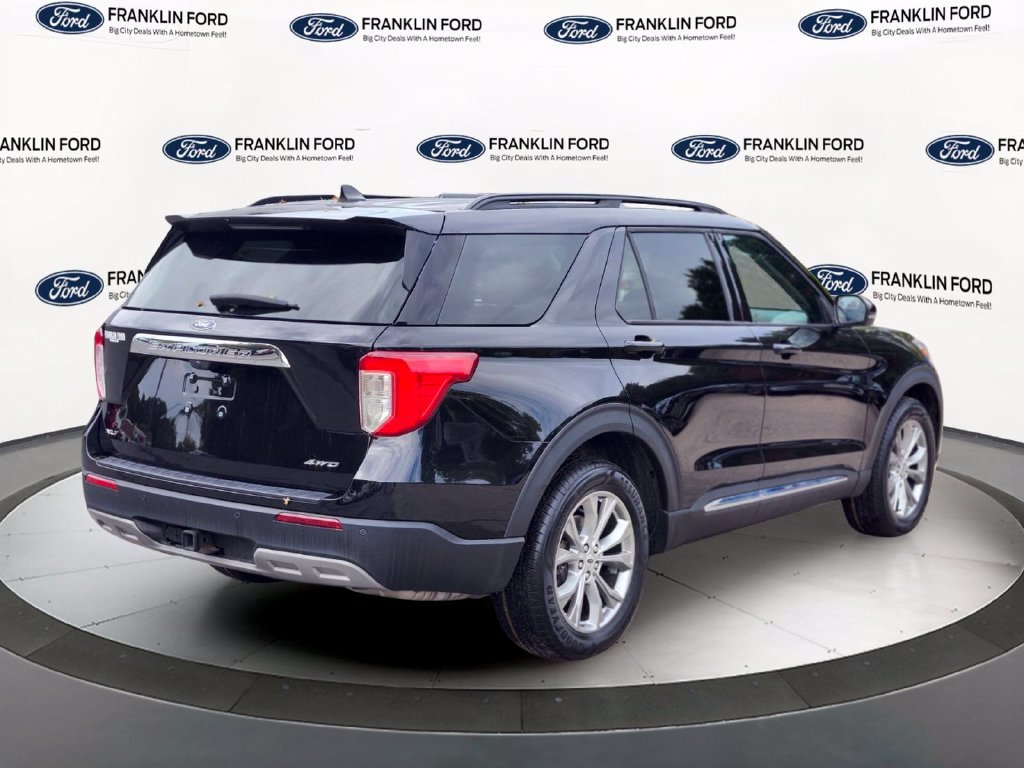 Certified 2024 Ford Explorer XLT w/ Equipment Group 202A AWD/4WD image 5
